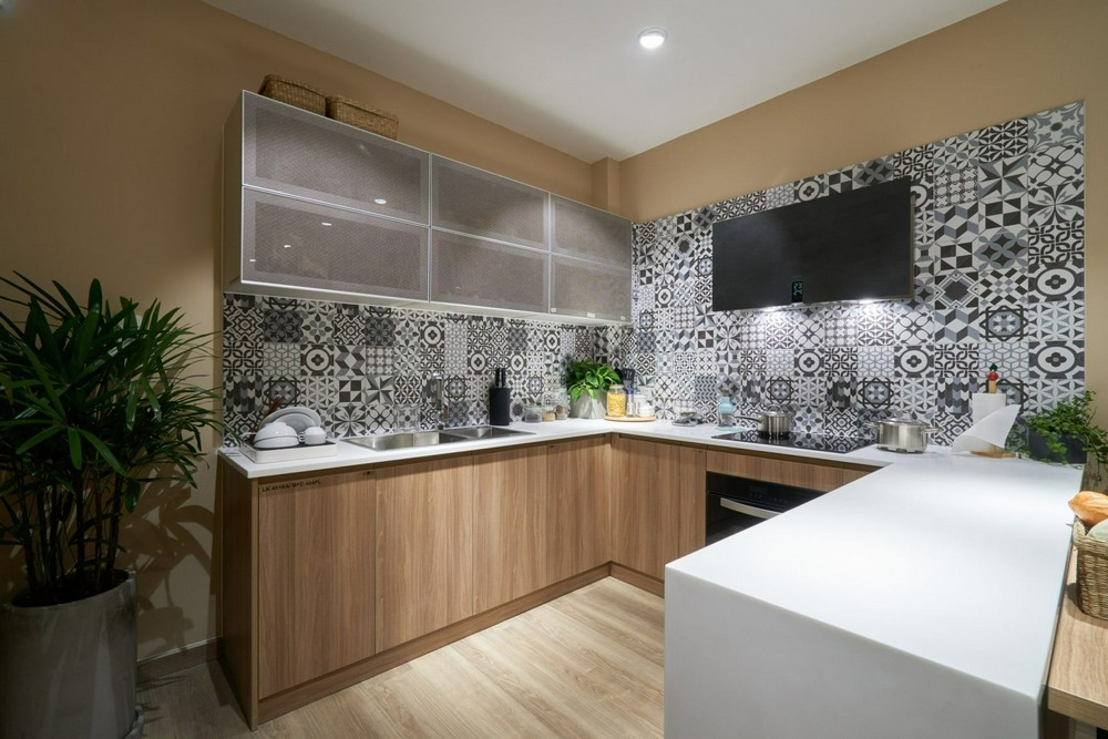 tu bep can ho mau 1 phong ngu showroom an cuong da nang02